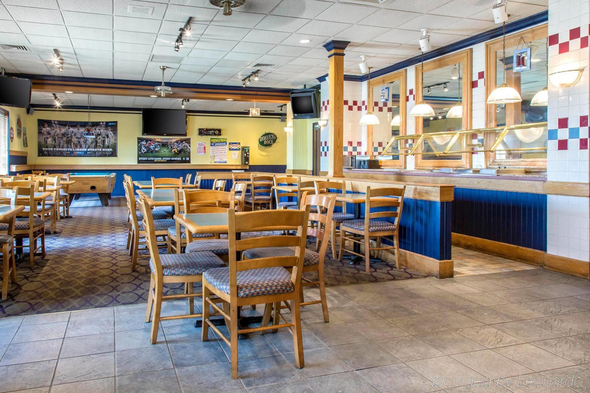 Quality Inn Windsor Locks Exterior photo